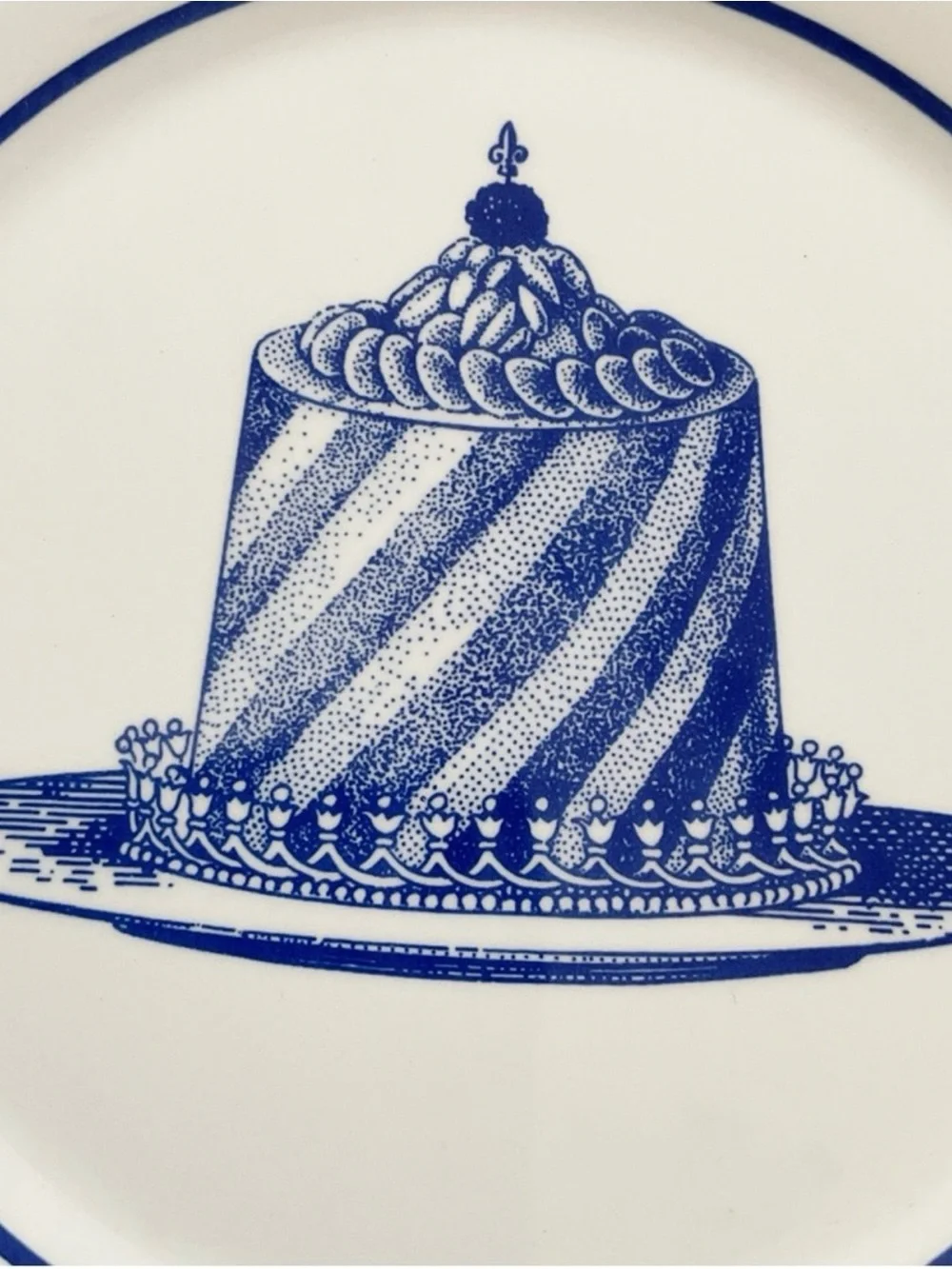 Williams Sonoma Carême Dessert Plates Set of 3 Blue White Made in England
